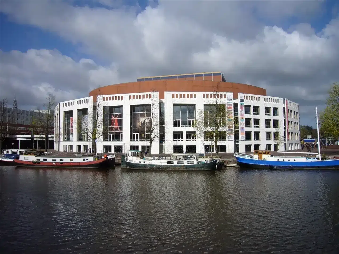 Urgentie aanvragen Amsterdam